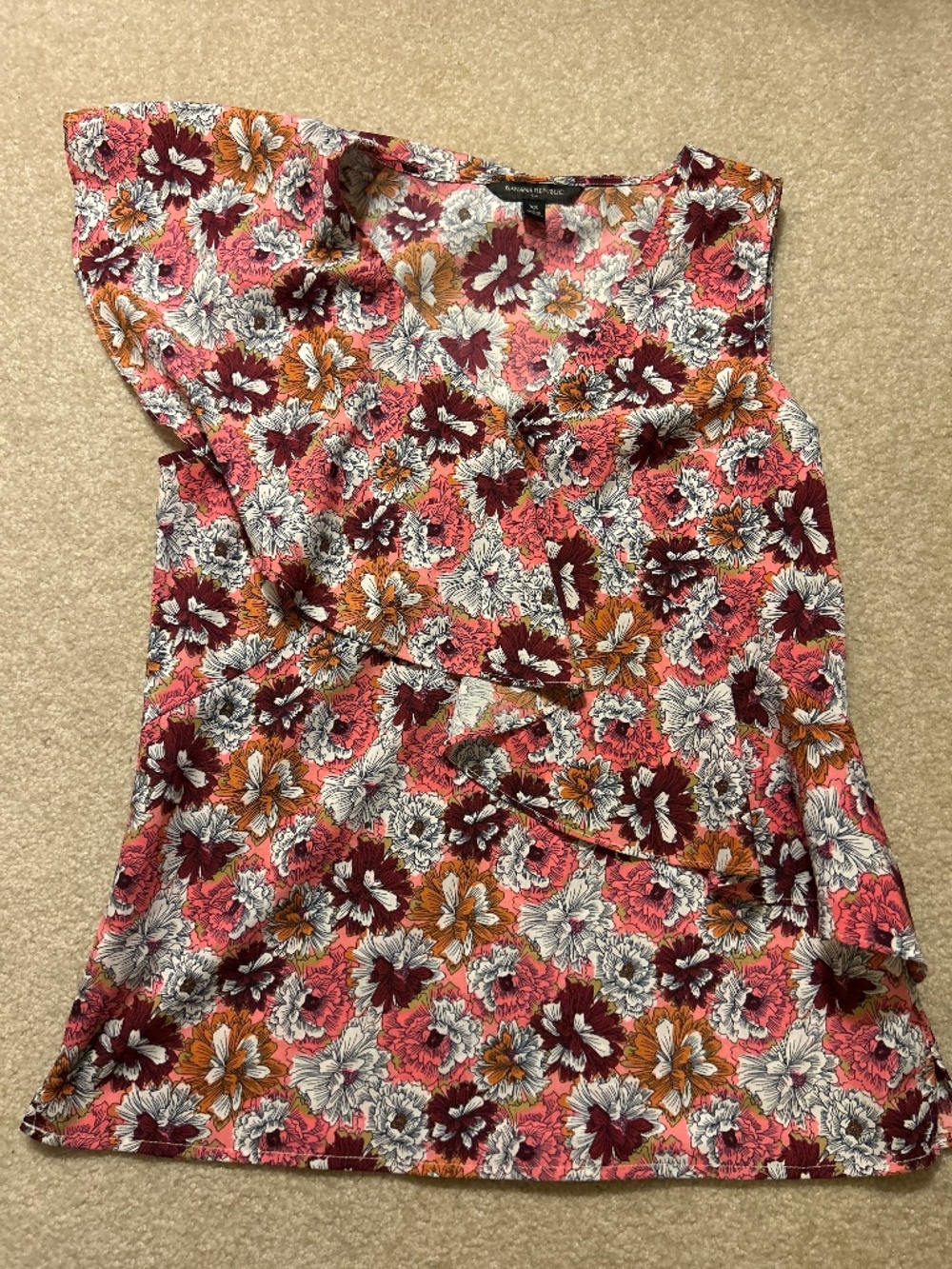 Pink floral Banana Republic ruffle blouse XS